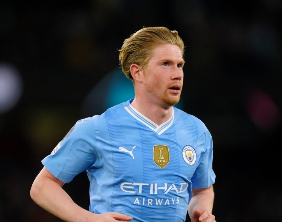 全国春季游泳锦标赛开赛 孙佳俊男子100米蝶泳摘金