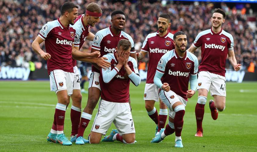 切尔西绝平曼城，阿森纳6分优势领跑丨第20轮