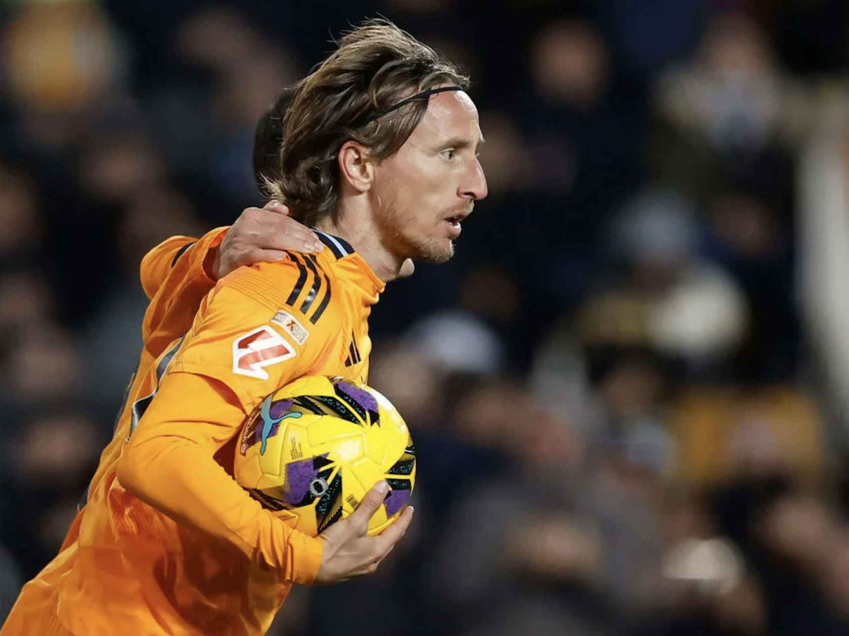 太阳报：比苏马被拍到再次吸食笑气，热刺正在进行调查