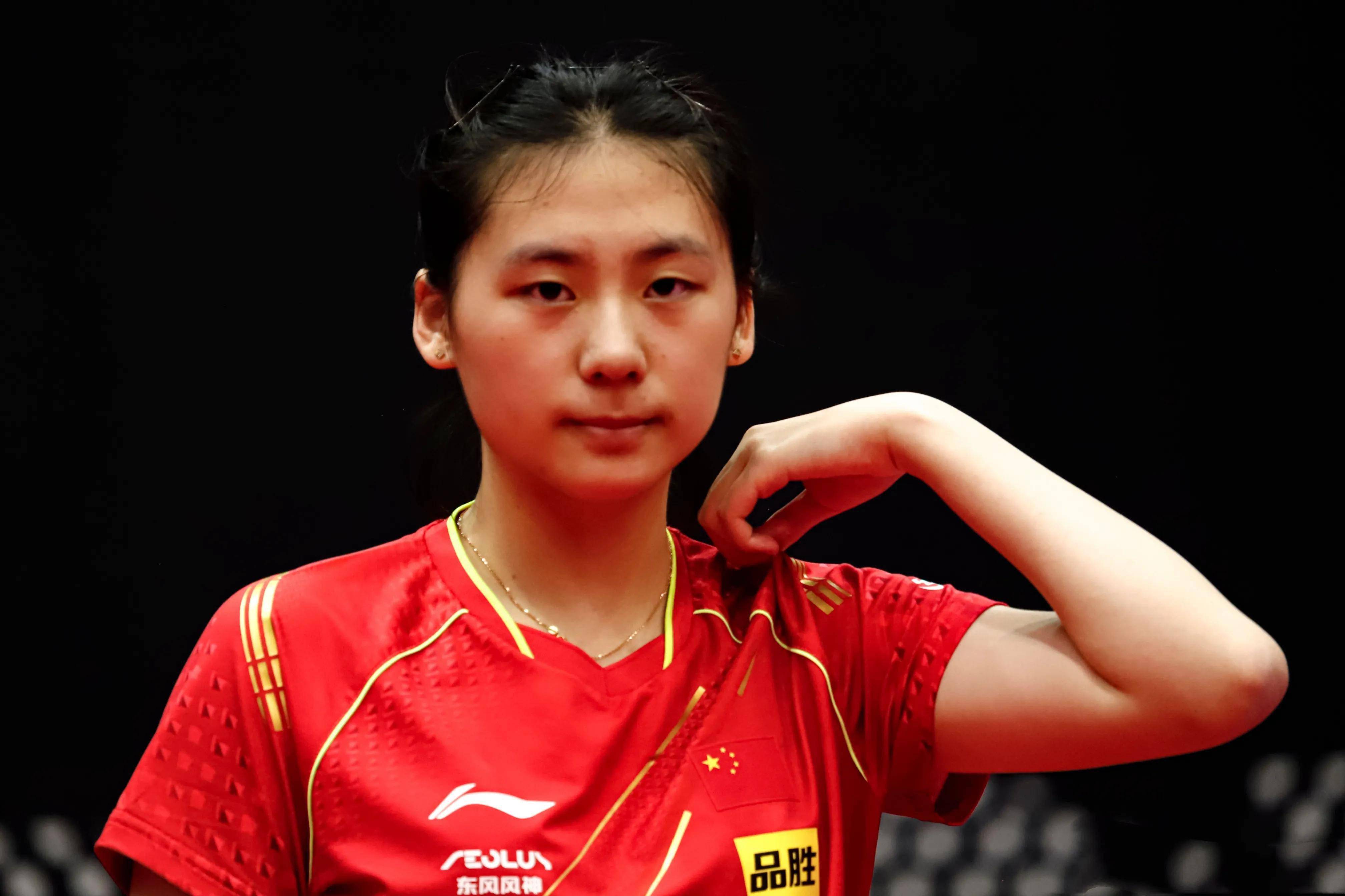 手在平衡木 手在平衡木